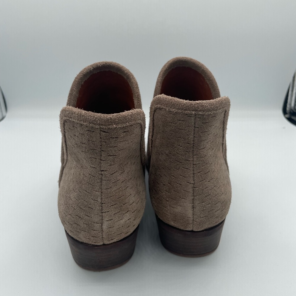 EUC Lucky Brand Women’s Suede Tan Baley Ankle Boots, Size 6 - Picture 4 of 8